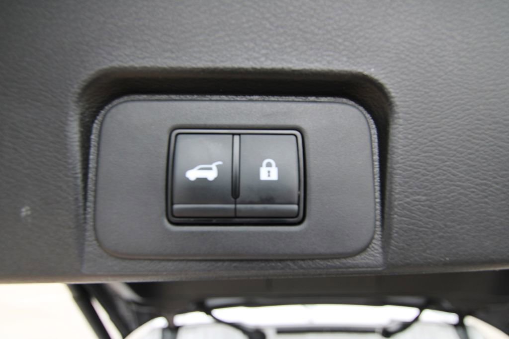 Used 2024 Nissan Rogue SV image 33