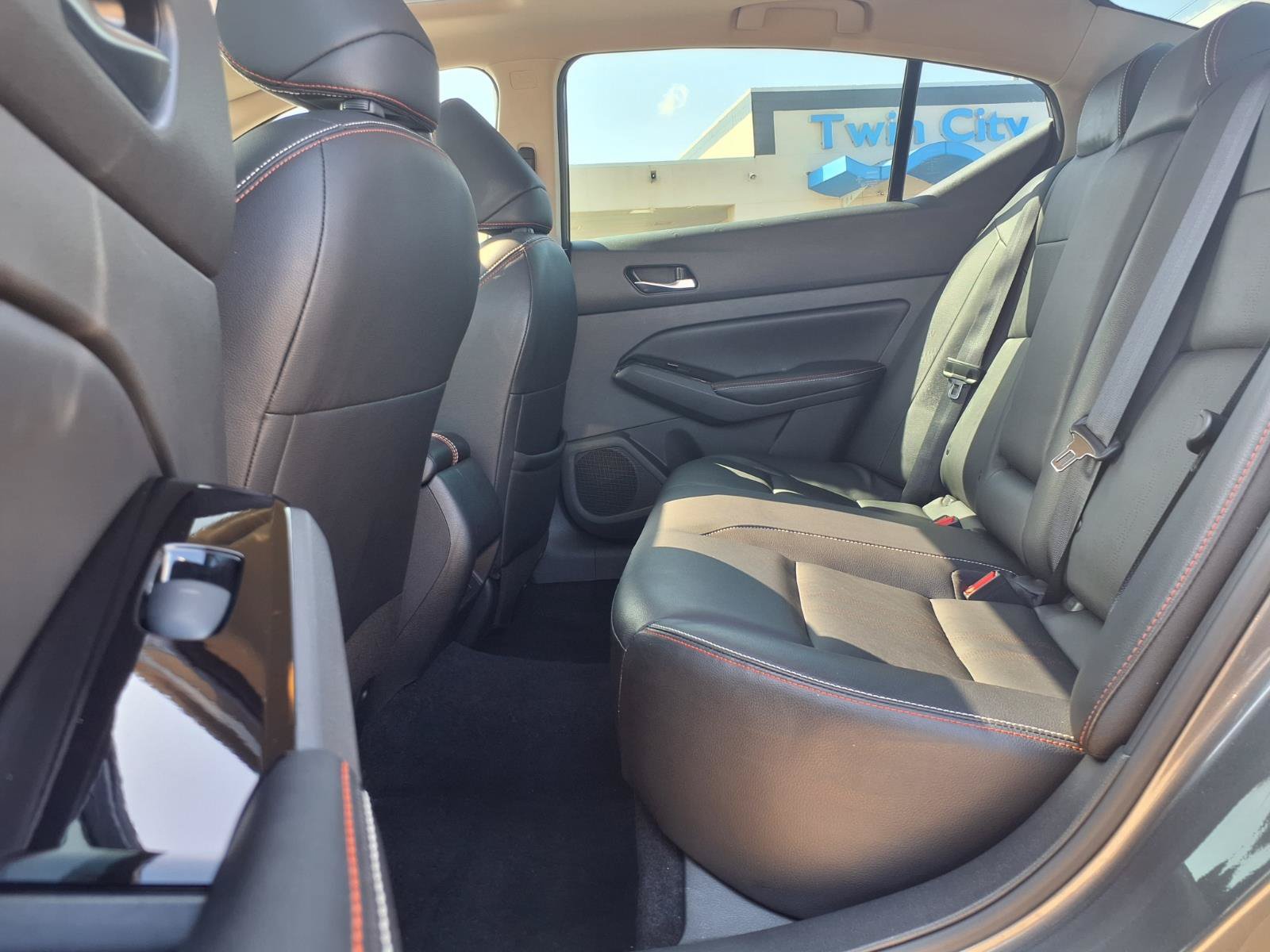 Used 2024 Nissan Altima 2.5 SR w/ SR Premium Package FWD image 16