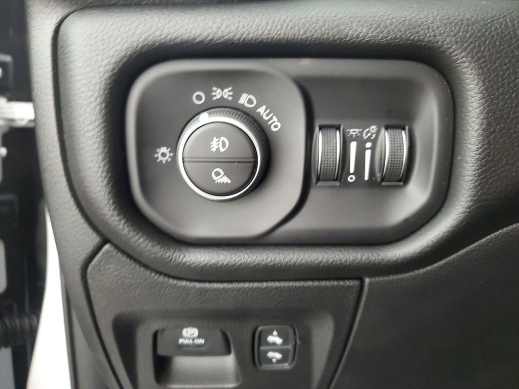 New 2026 RAM 1500 Rebel image 26