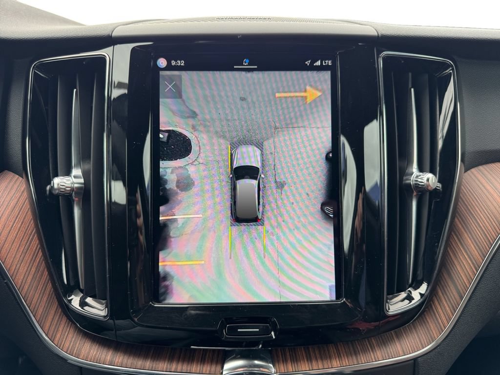 Certified 2024 Volvo XC60 B5 Plus w/ Protection Package Premier AWD/4WD image 20
