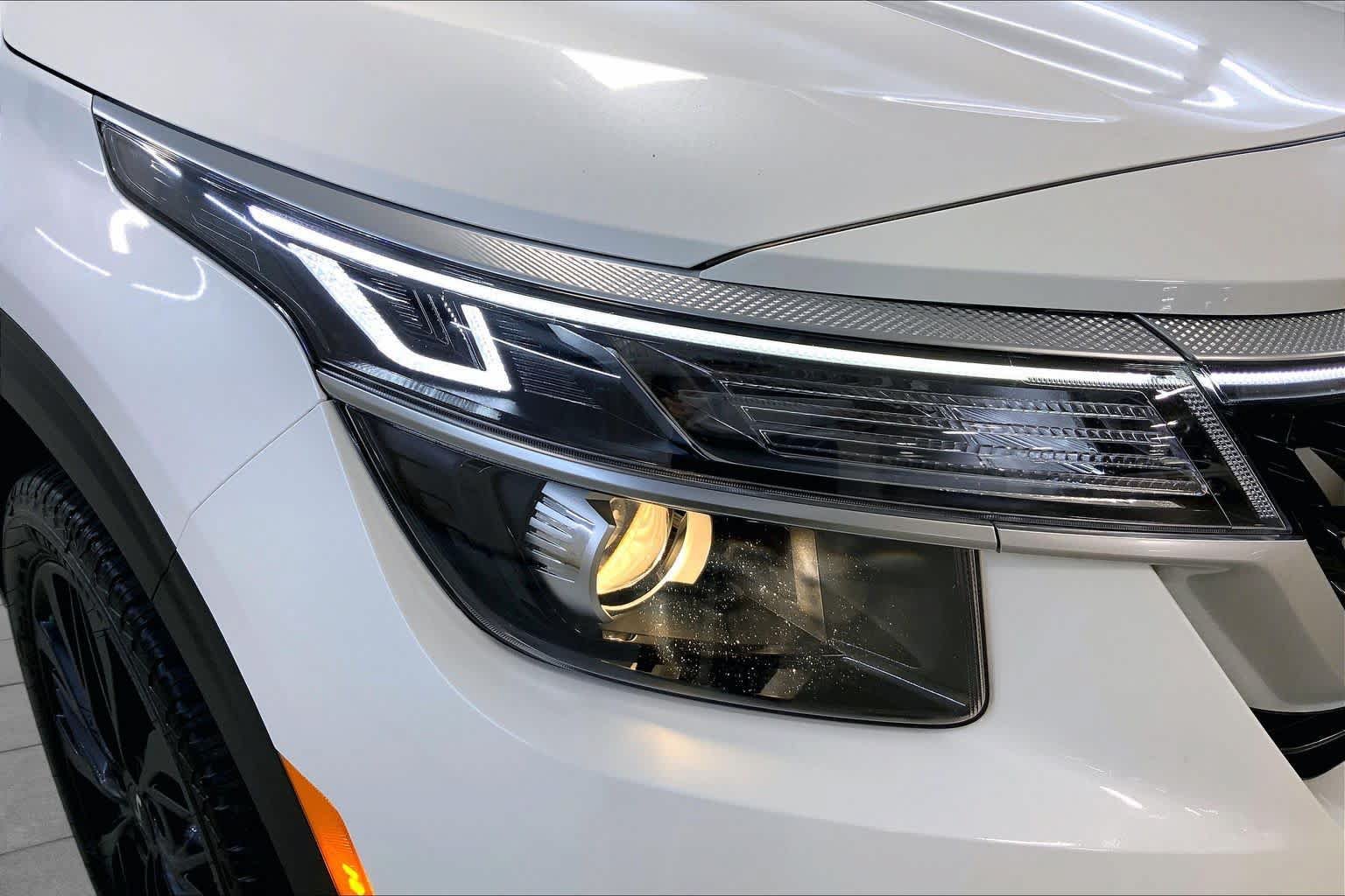 Used 2023 Kia Seltos Nightfall Edition AWD/4WD image 27