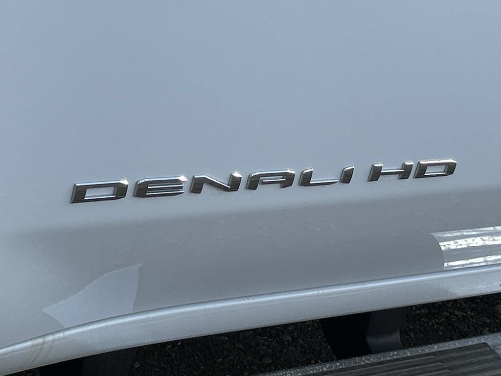 New 2026 GMC Sierra 2500 Denali w/ Denali Reserve Package AWD/4WD image 32