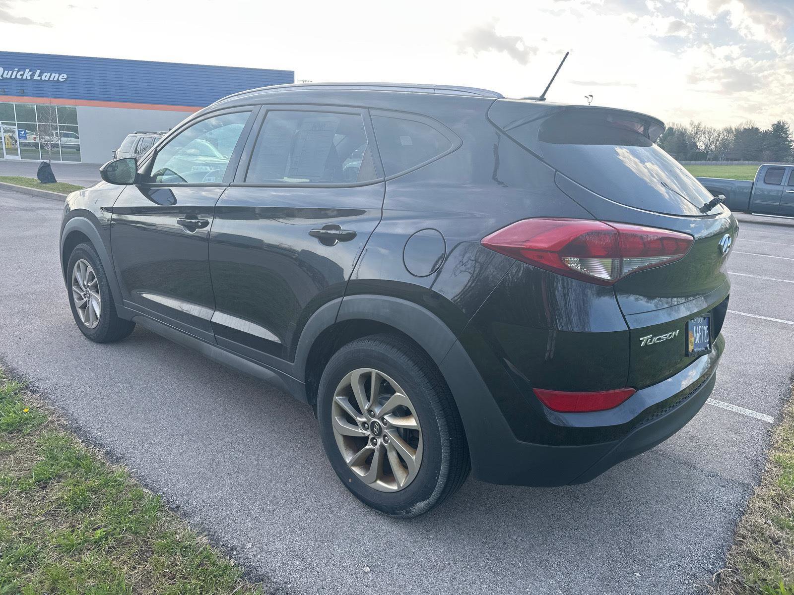 Used 2016 Hyundai Tucson SE w/ Option Group 02 image 3