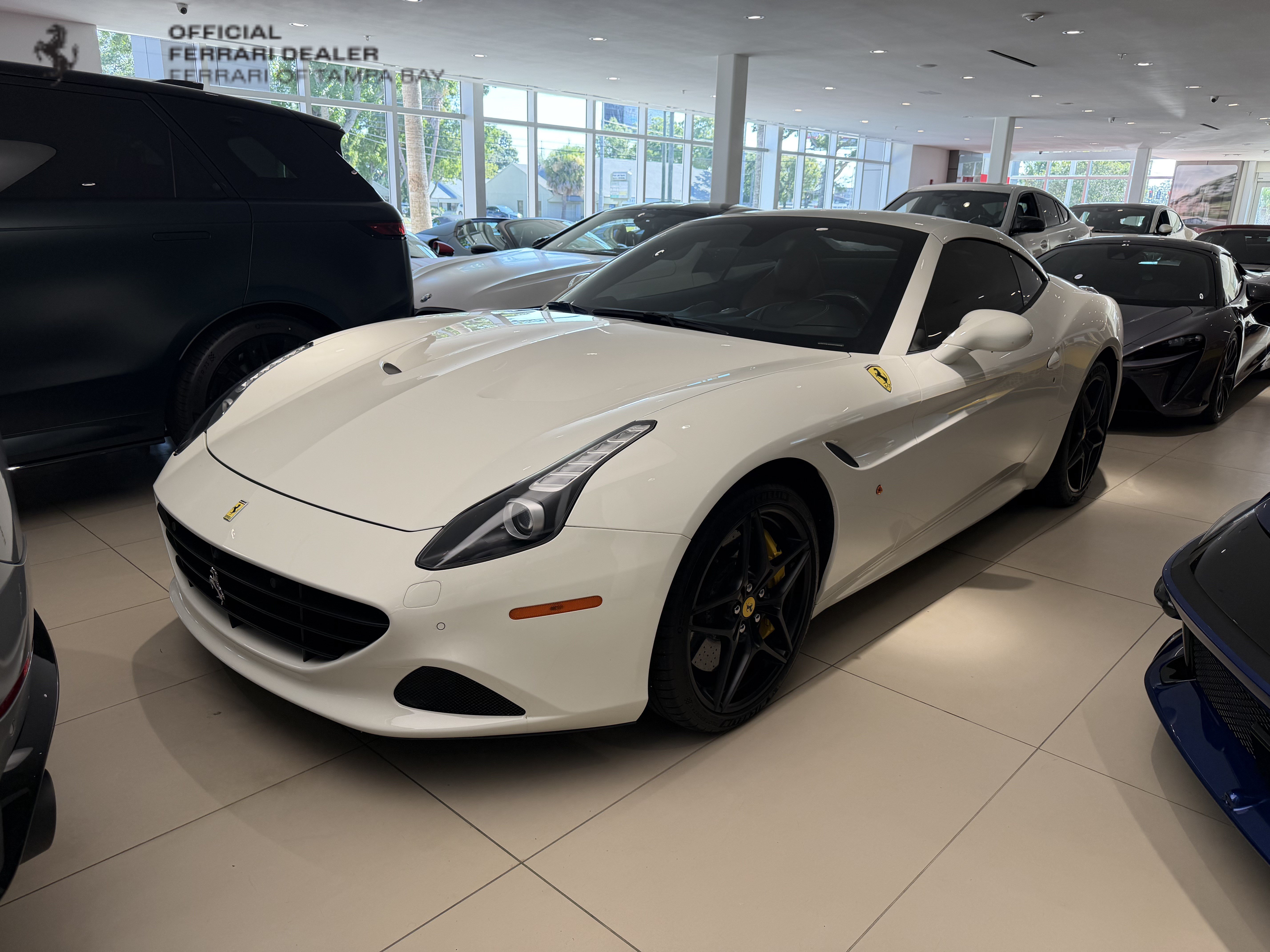 Used 2016 Ferrari California T RWD image 1