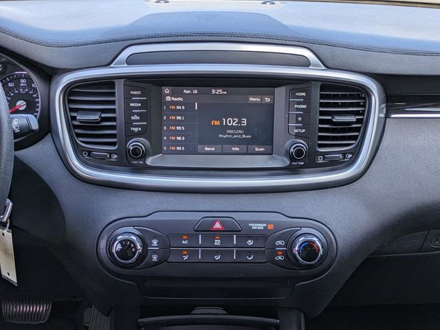 Used 2019 Kia Sorento FWD image 18