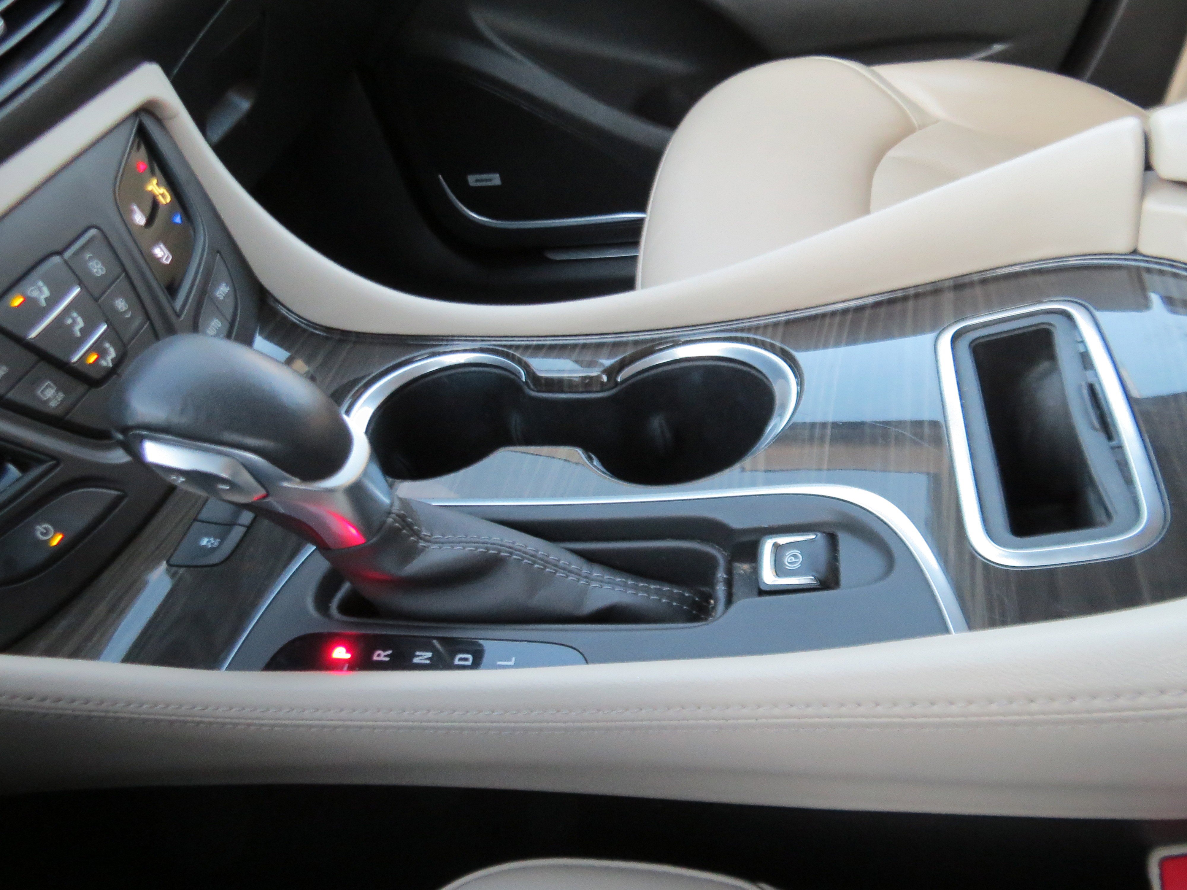 Certified 2020 Buick Envision Premium w/ Driver Confidence Package image 23