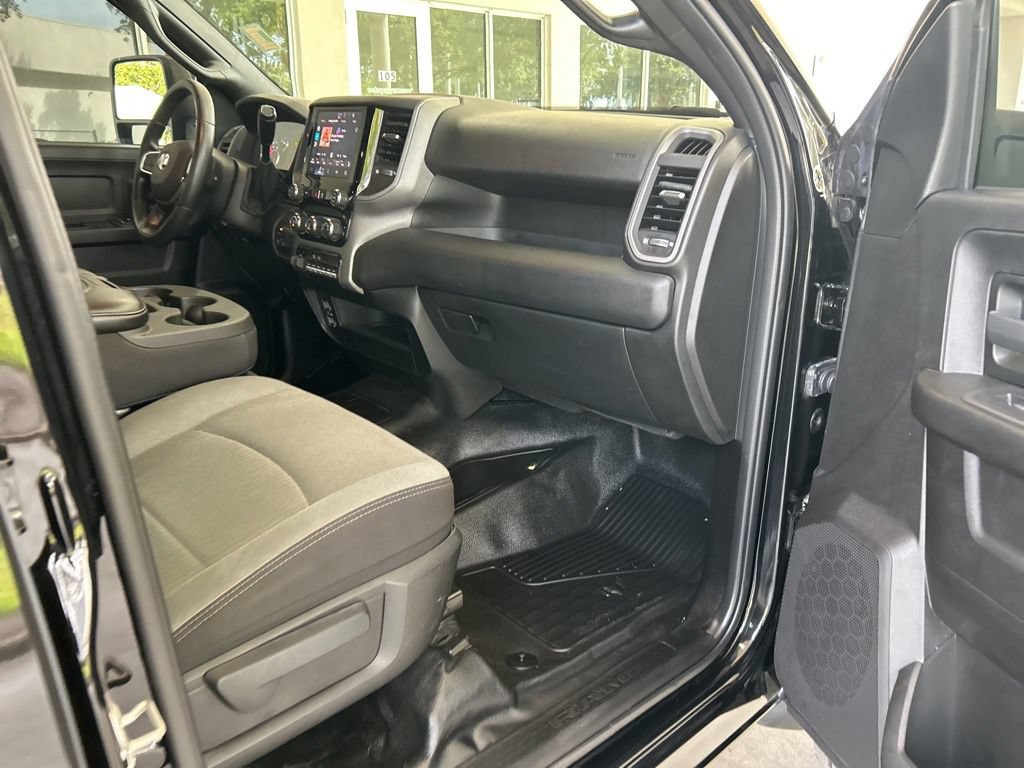 Used 2025 RAM 5500 Tradesman w/ Chrome Appearance Group AWD/4WD image 25