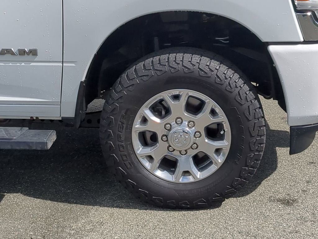 Used 2024 RAM 2500 Laramie AWD/4WD image 10