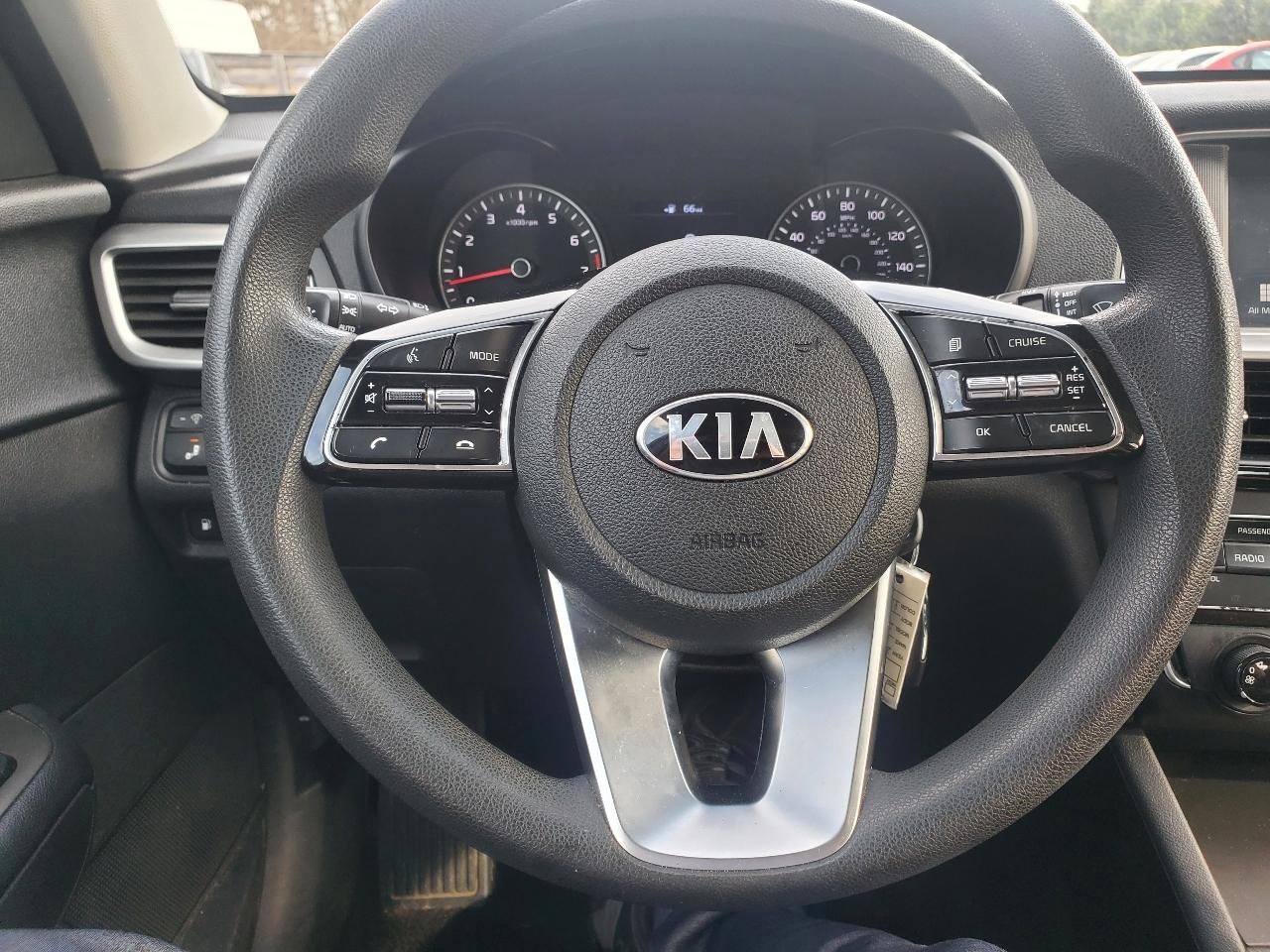 Used 2020 Kia Optima LX image 18