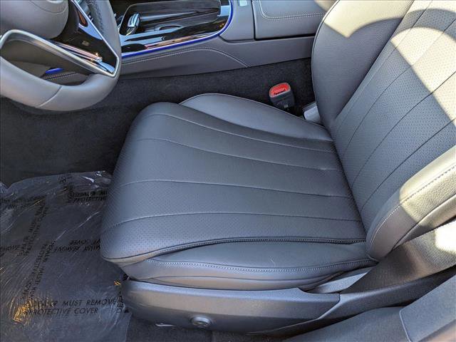 Used 2025 Mercedes-Benz E 450 4MATIC Sedan image 4