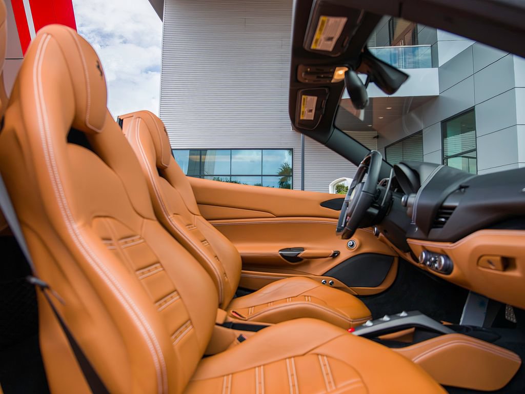 Used 2019 Ferrari 488 Spider RWD image 21