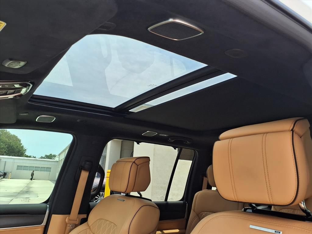 Used 2025 Jeep Grand Wagoneer Series III w/ Quick Order Packagew 28T AWD/4WD image 21