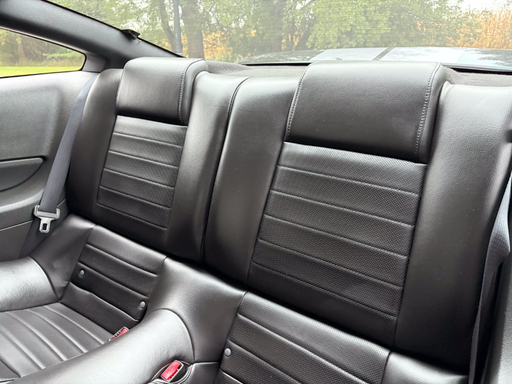 Used 2007 Ford Mustang Shelby GT500 RWD image 15