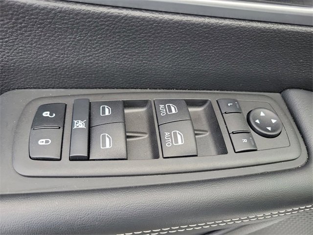 New 2023 Chrysler Pacifica Touring-L w/ S Appearance Package image 18