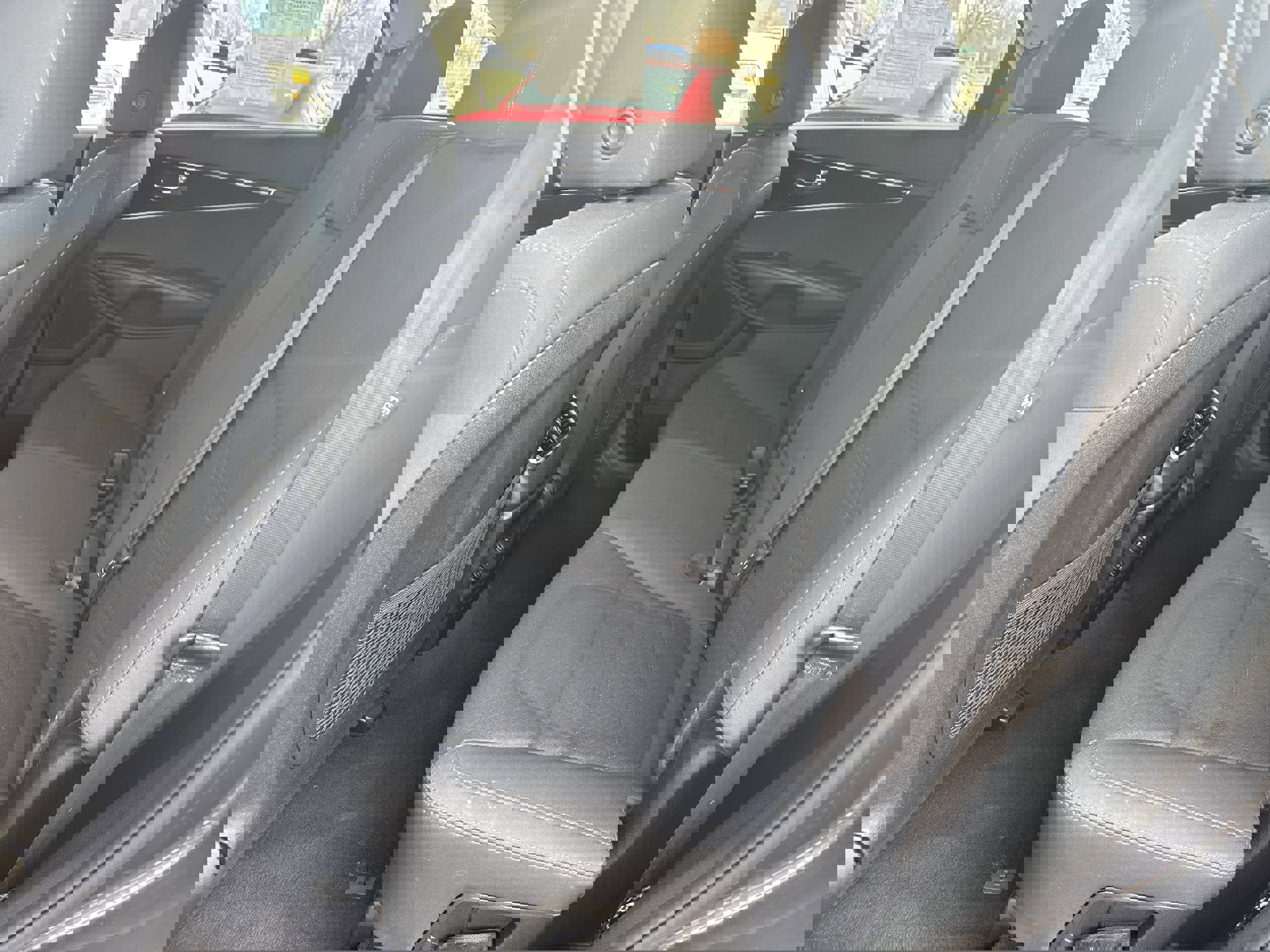 Used 2019 Kia Sorento LX image 4