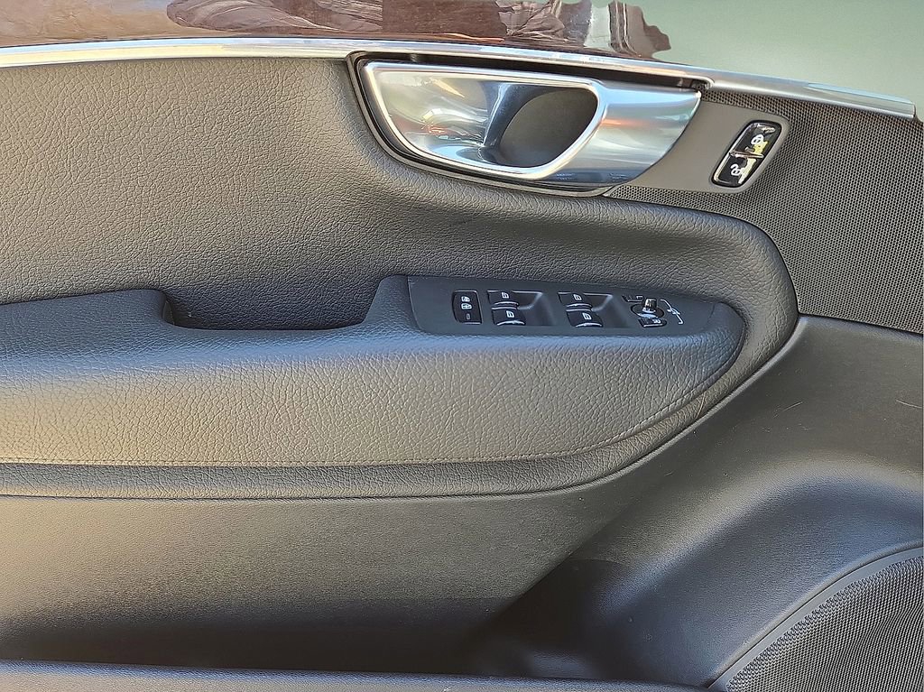 Used 2019 Volvo XC90 T6 Momentum image 21