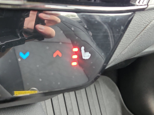 Used 2026 Nissan Sentra SR w/ SR Premium Package FWD image 25