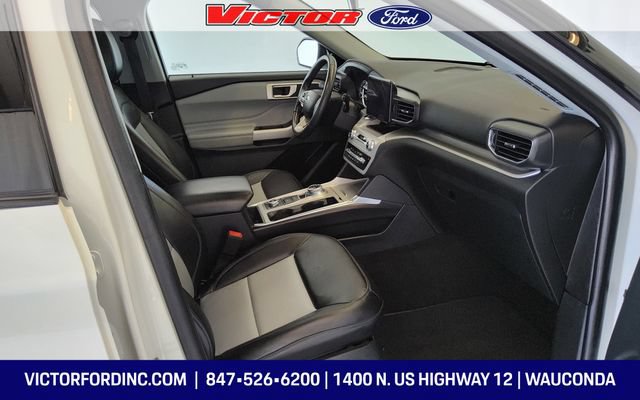 Used 2024 Ford Explorer XLT w/ Equipment Group 202A AWD/4WD image 13