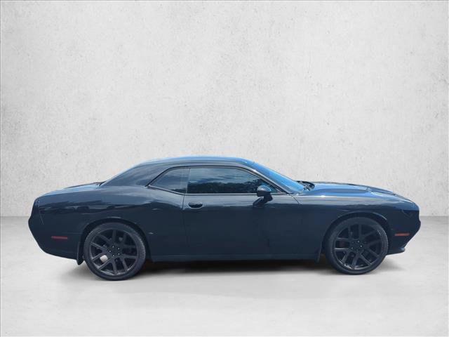 Used 2016 Dodge Challenger SXT RWD image 4