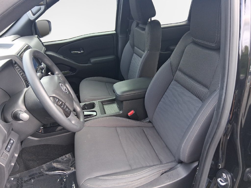 Used 2023 Nissan Frontier SV w/ Midnight Edition Package RWD image 12