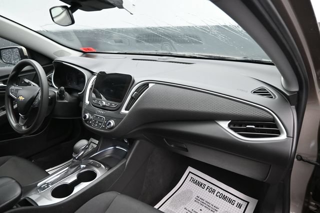 Used 2024 Chevrolet Malibu LT FWD image 9