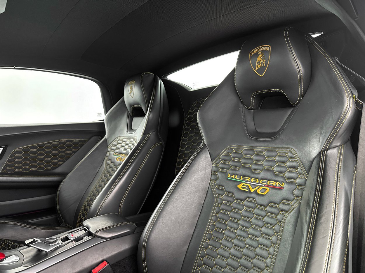 Used 2023 Lamborghini Huracan EVO image 16