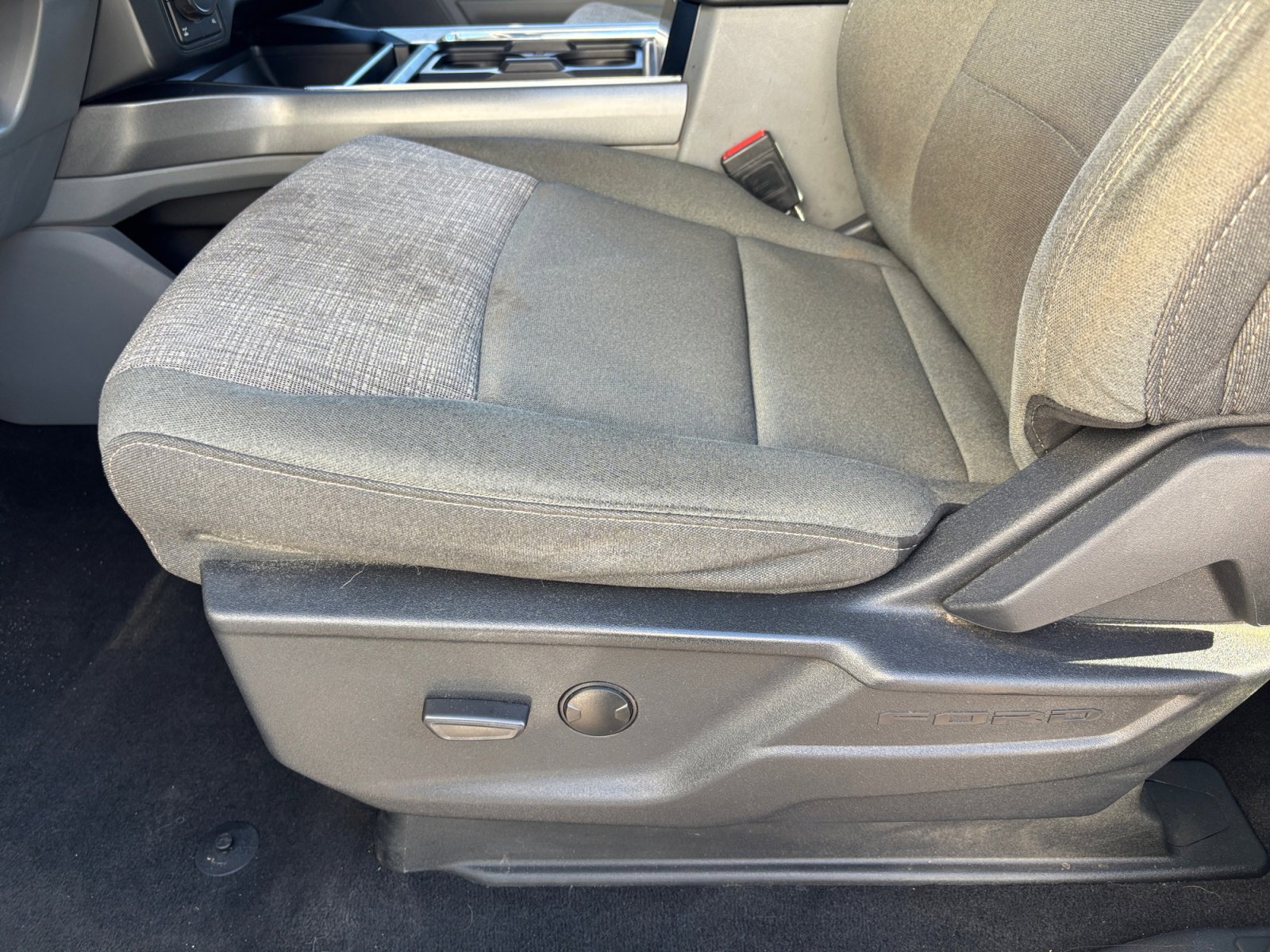 Used 2023 Ford F250 XLT w/ FX4 Off-Road Package image 13