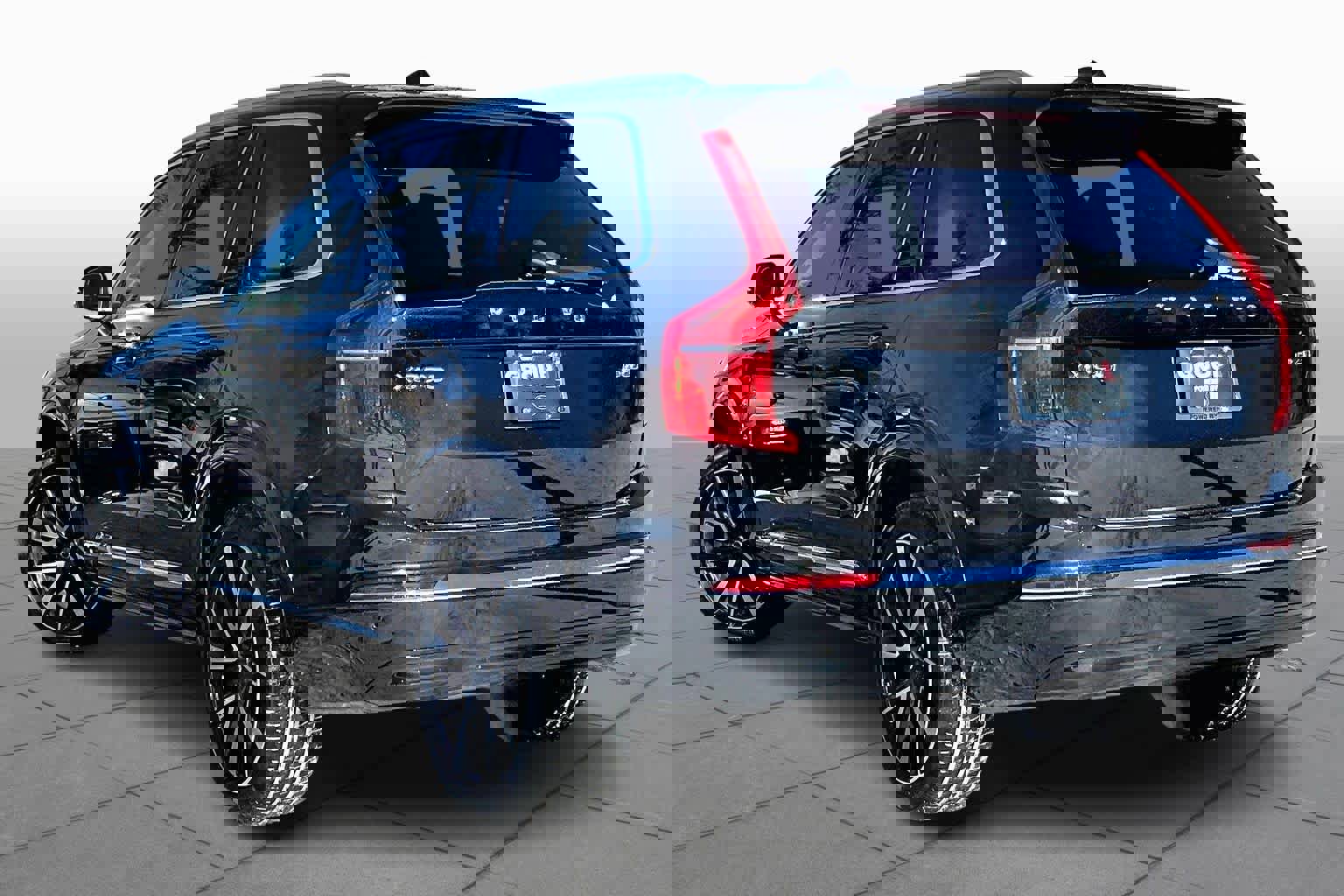 Certified 2024 Volvo XC90 B6 Plus w/ Protection Package Premier image 12