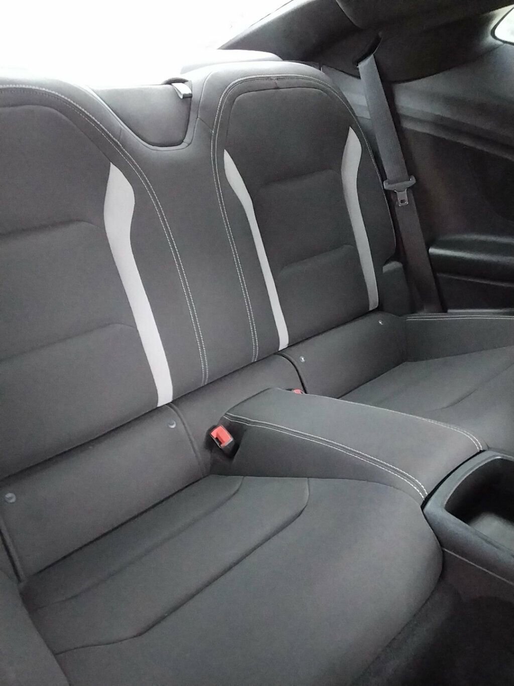 Used 2018 Chevrolet Camaro LT w/ RS Package image 10