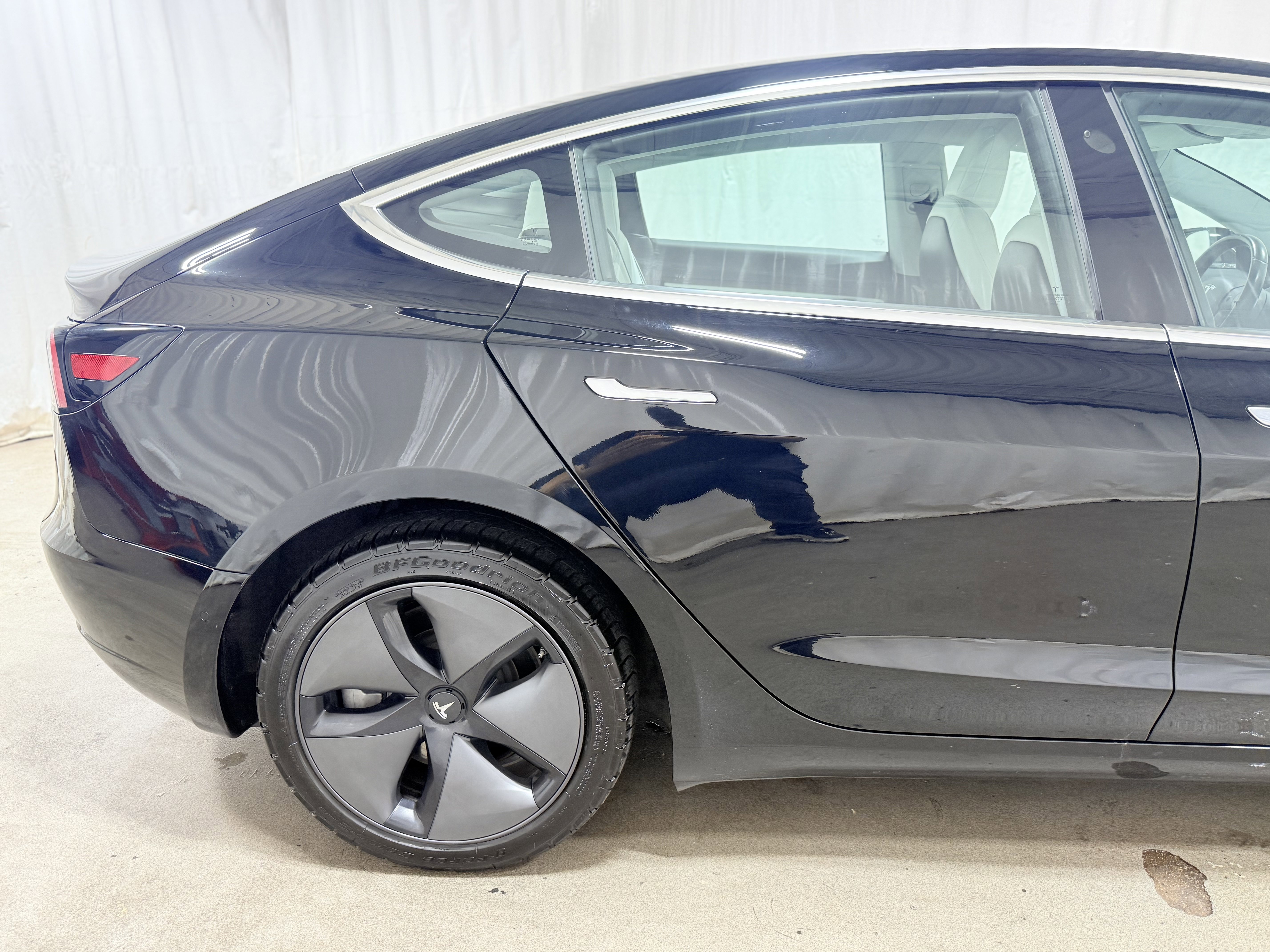 Used 2018 Tesla Model 3 Long Range image 10
