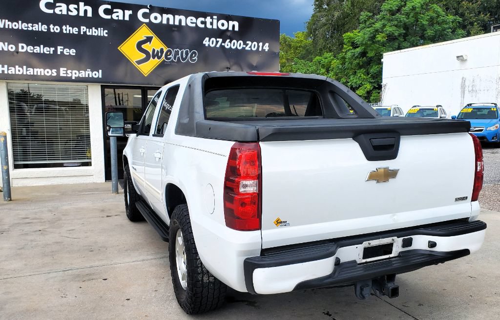 Used 2011 Chevrolet Avalanche LS RWD image 13