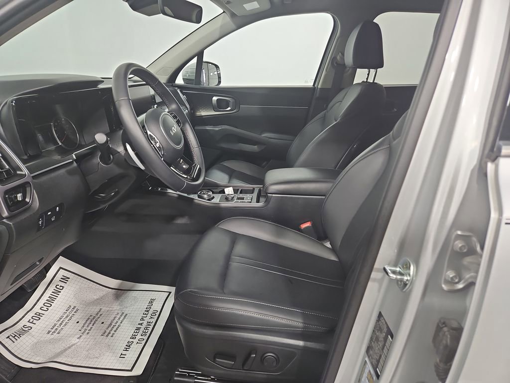 Used 2023 Kia Sorento EX image 10