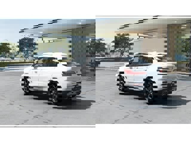 New 2025 BMW X4 xDrive30i w/ Convenience Package image 2