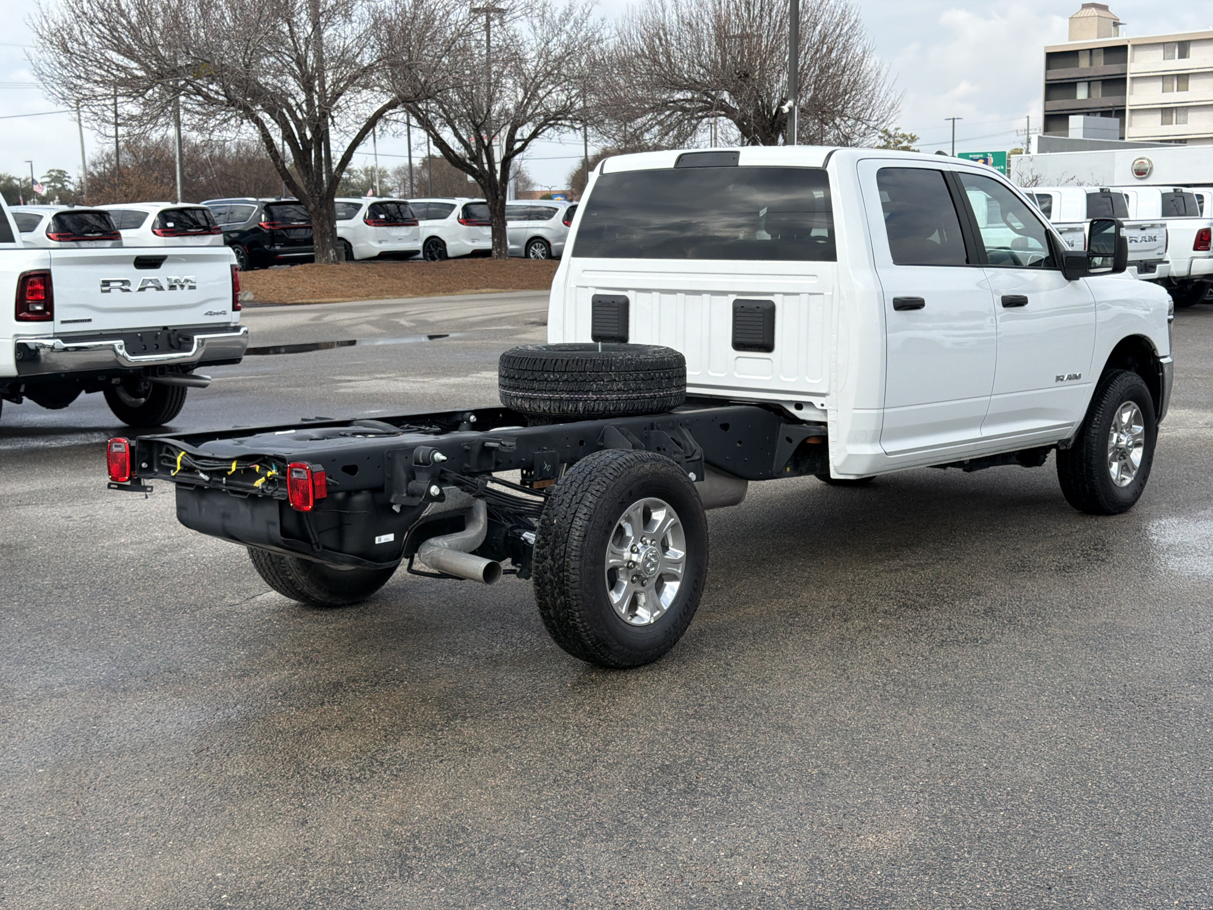 Used 2025 RAM 3500 Big Horn AWD/4WD image 8