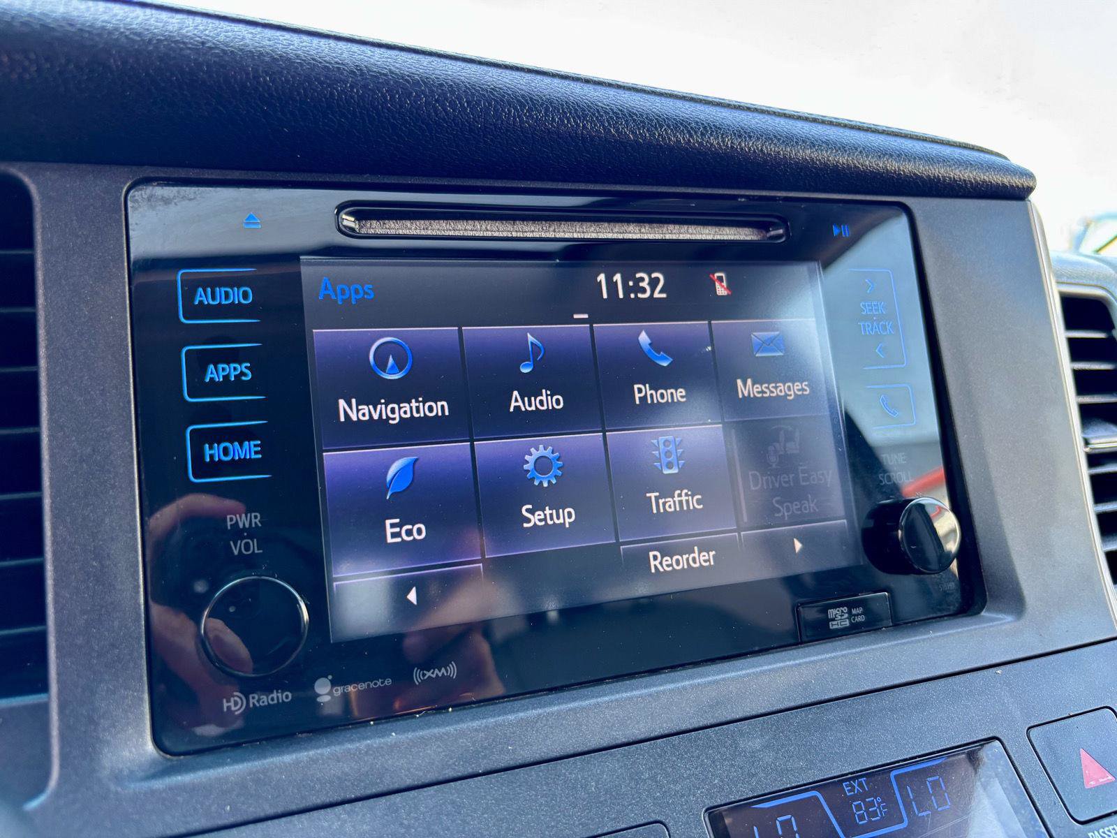 Used 2017 Toyota Sienna XLE w/ XLE Navigation Package FWD image 31