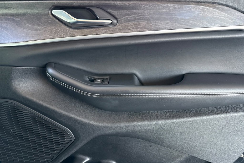 Used 2024 Jeep Grand Cherokee Limited image 25