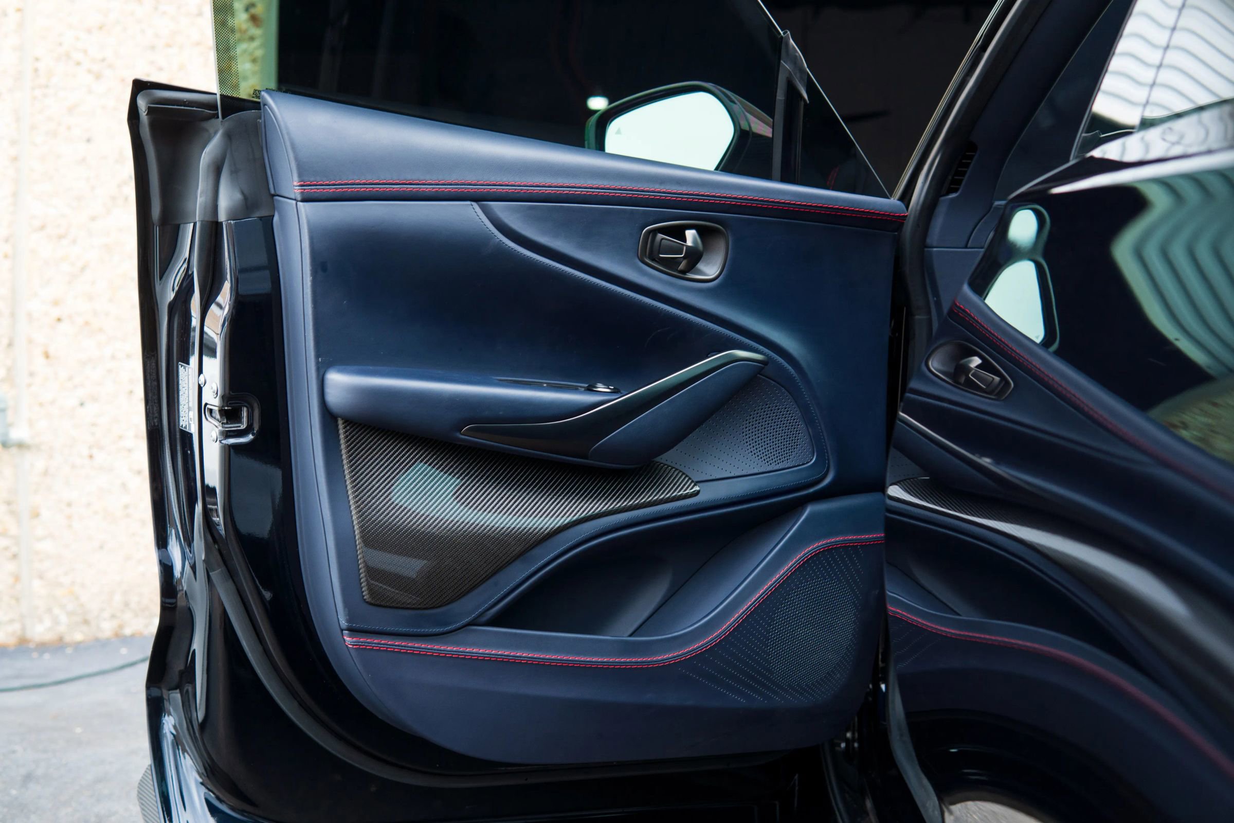 Used 2023 Aston Martin DBX 707 image 21