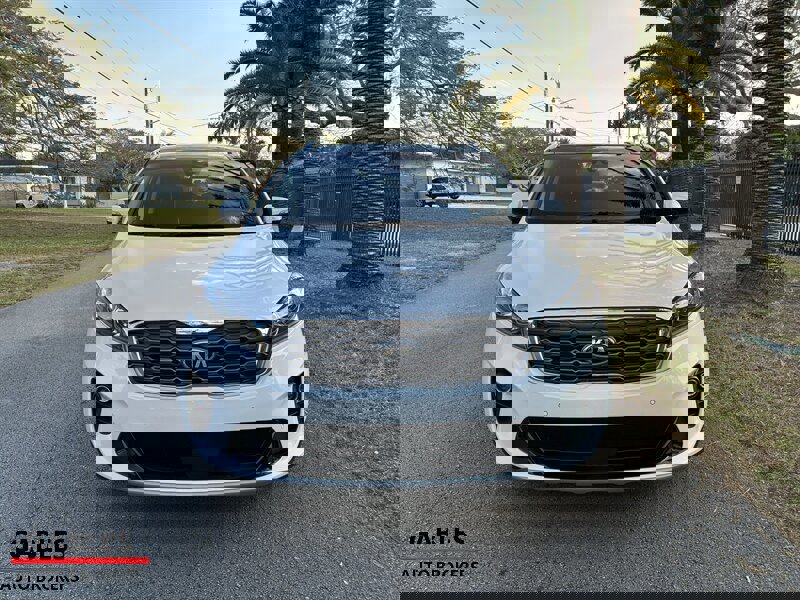 Used 2019 Kia Sorento EX w/ EX Touring Package image 3