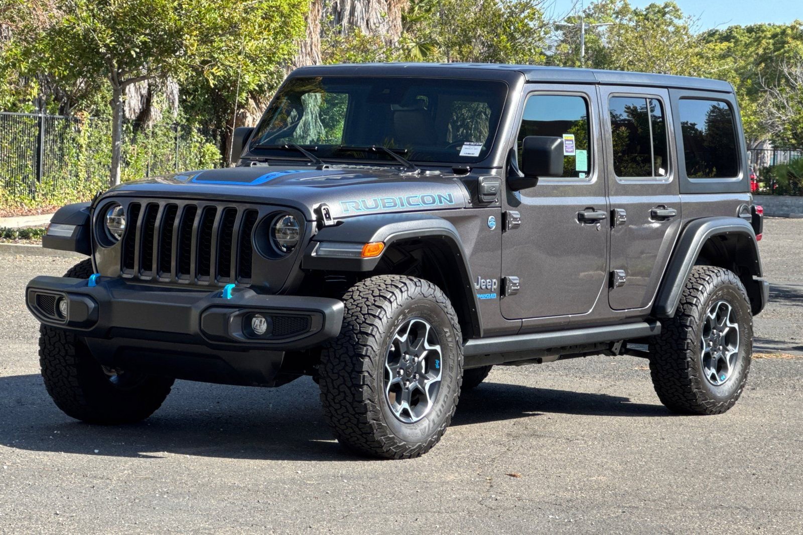 Used 2022 Jeep Wrangler Unlimited Rubicon 4xe w/ Safety Group image 7