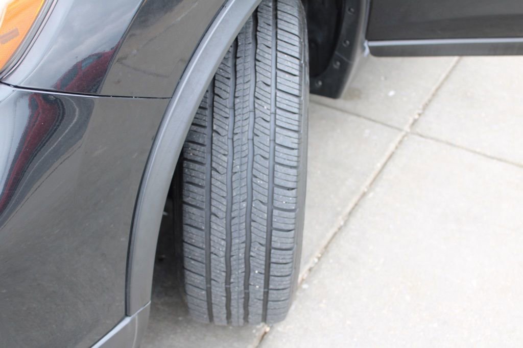 Used 2018 Nissan Rogue SV w/ Premium Package image 14