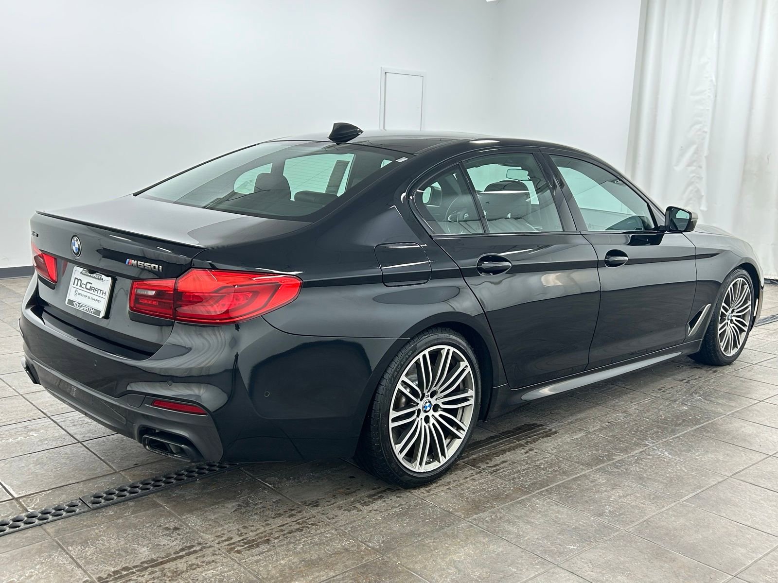 Used 2020 BMW M550i xDrive w/ Executive Package image 5