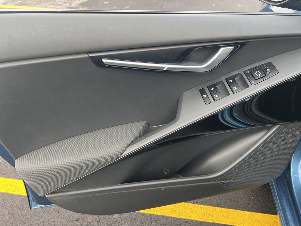 Certified 2024 Kia Niro EX image 7