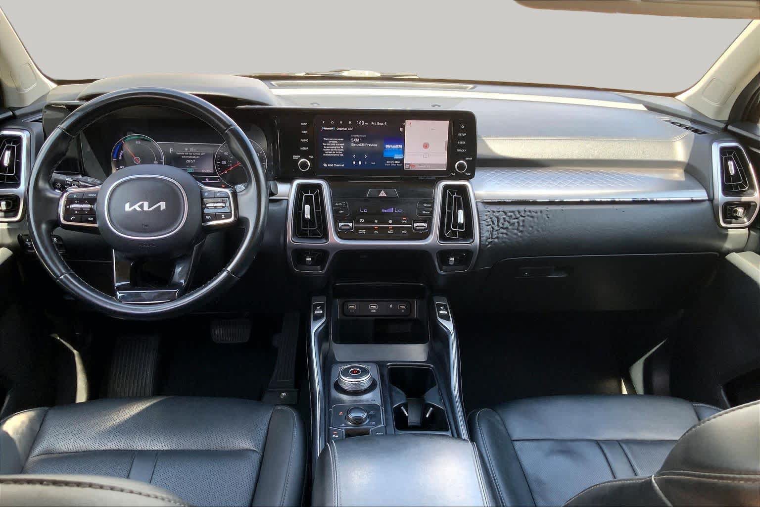 Used 2024 Kia Sorento EX AWD/4WD image 16