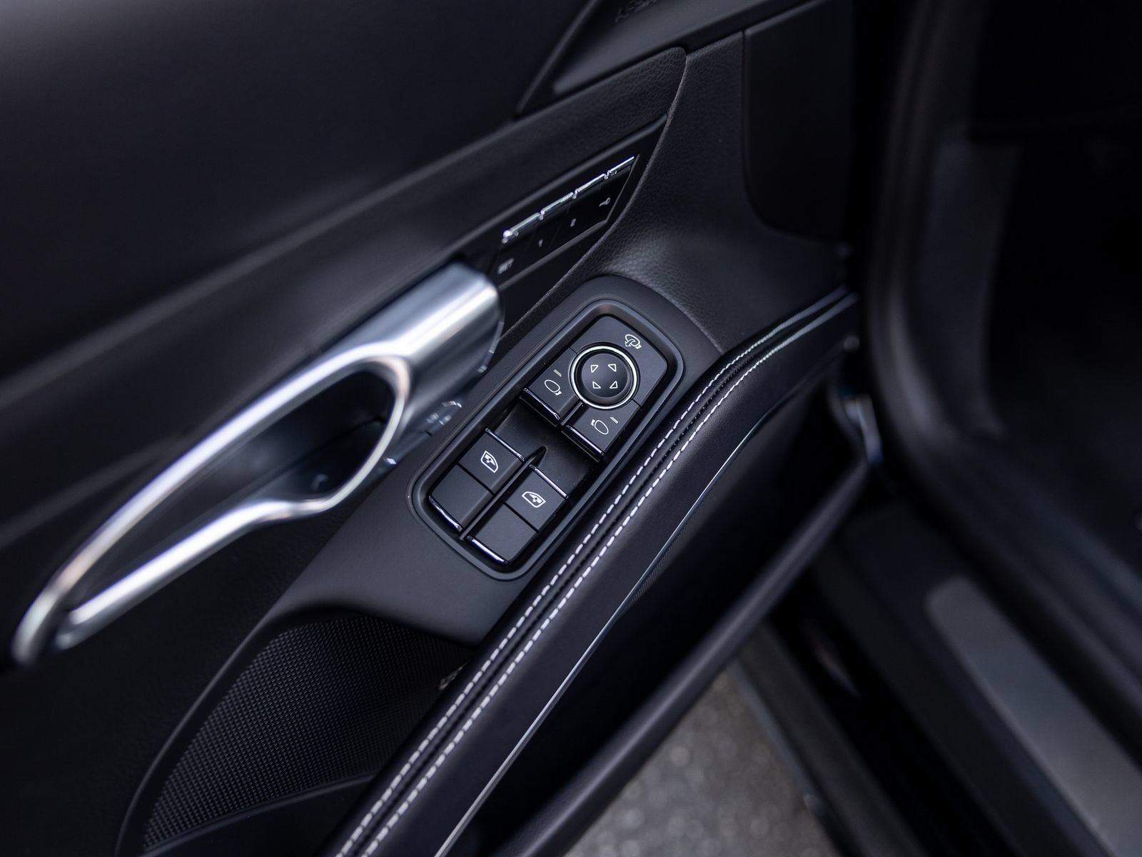 Certified 2024 Porsche 718 Boxster RWD image 43