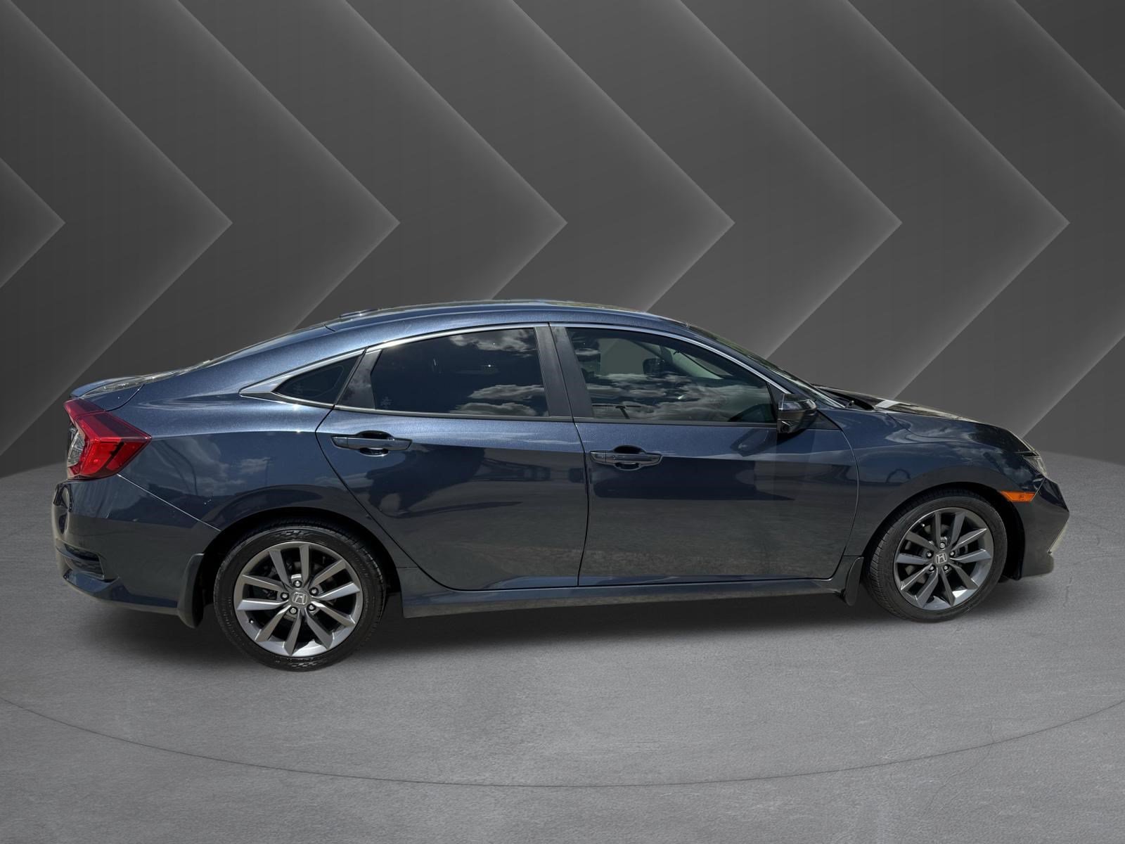 Used 2019 Honda Civic EX image 5