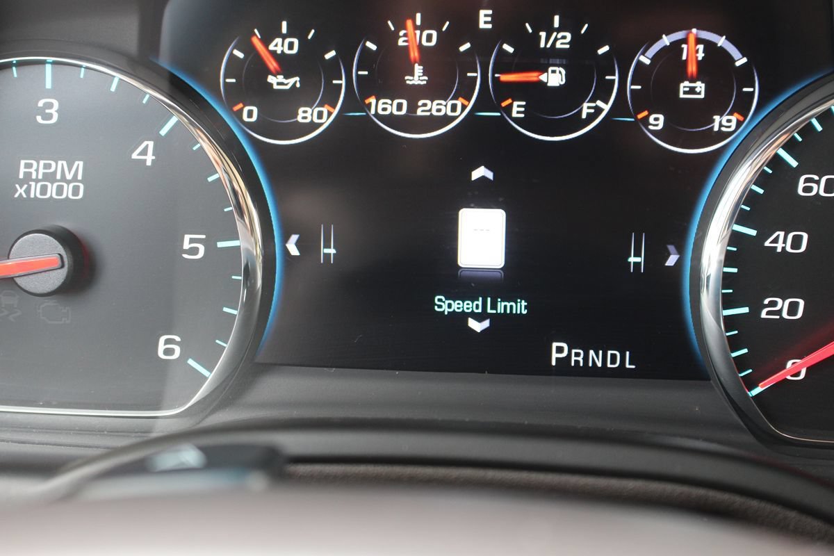 Used 2017 GMC Yukon Denali w/ Open Road Package AWD/4WD image 31