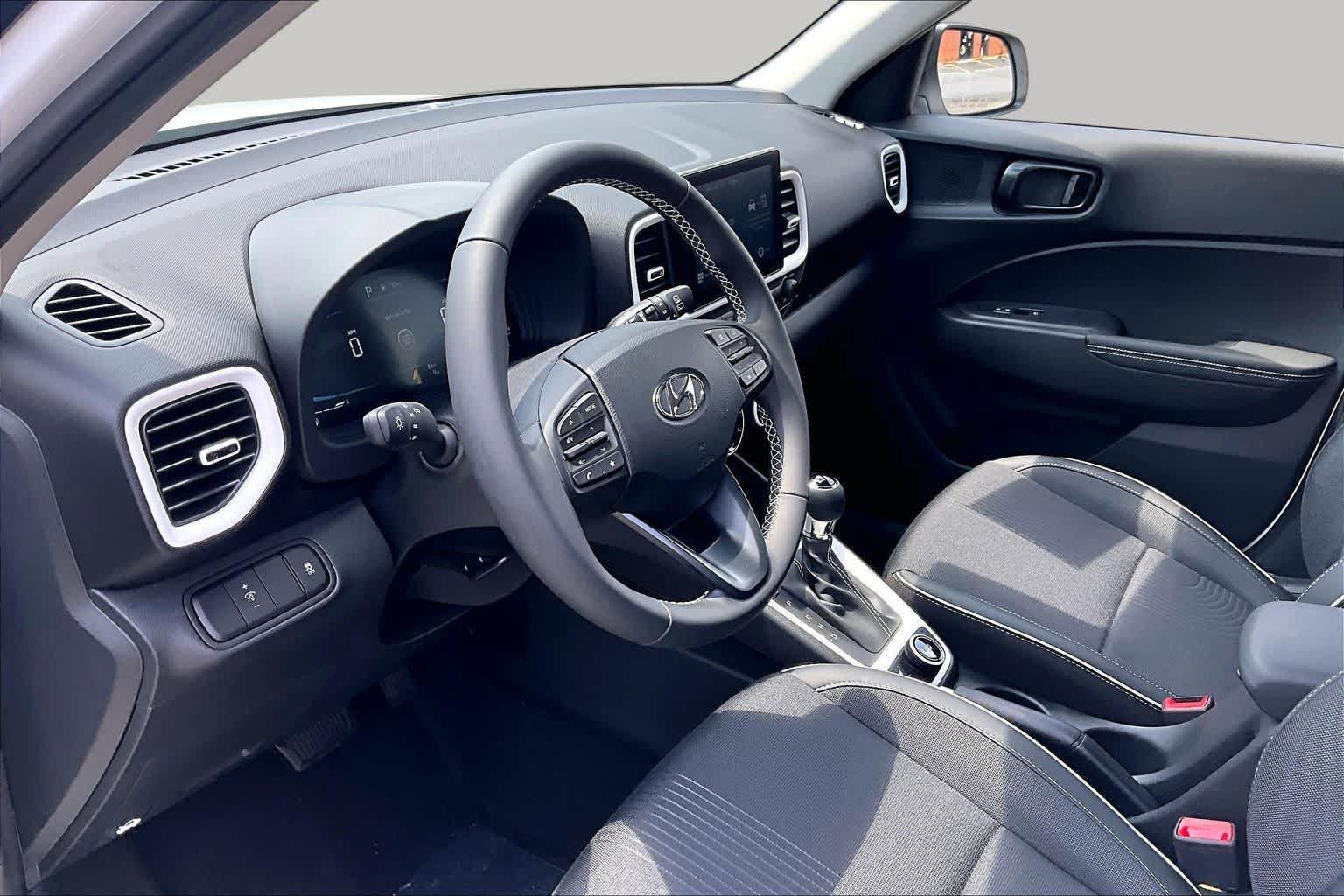 New 2026 Hyundai Venue SEL FWD image 10