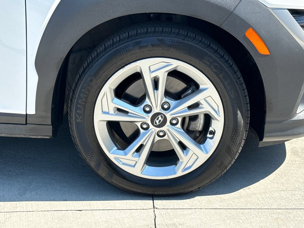 Used 2022 Hyundai Kona SEL w/ Convenience Package AWD/4WD image 11