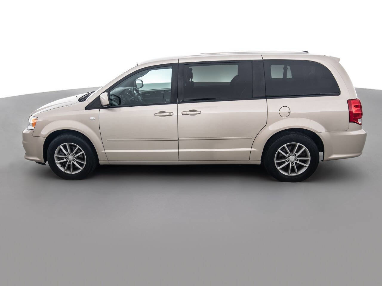 Used 2014 Dodge Grand Caravan SE FWD image 8