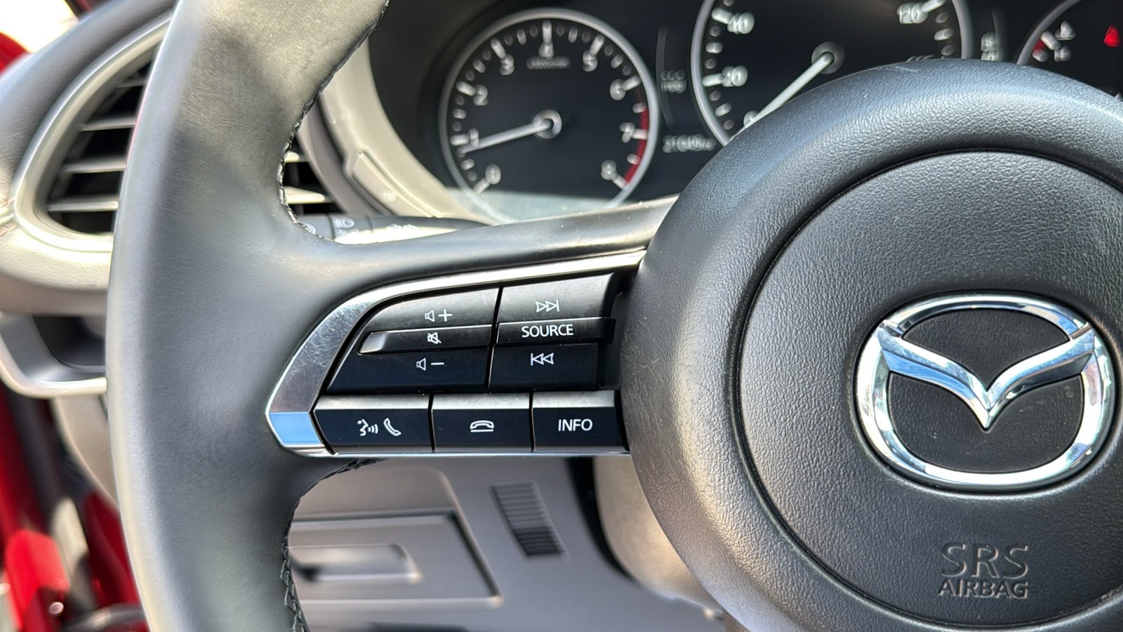 Certified 2025 MAZDA MAZDA3 s Sport FWD image 12